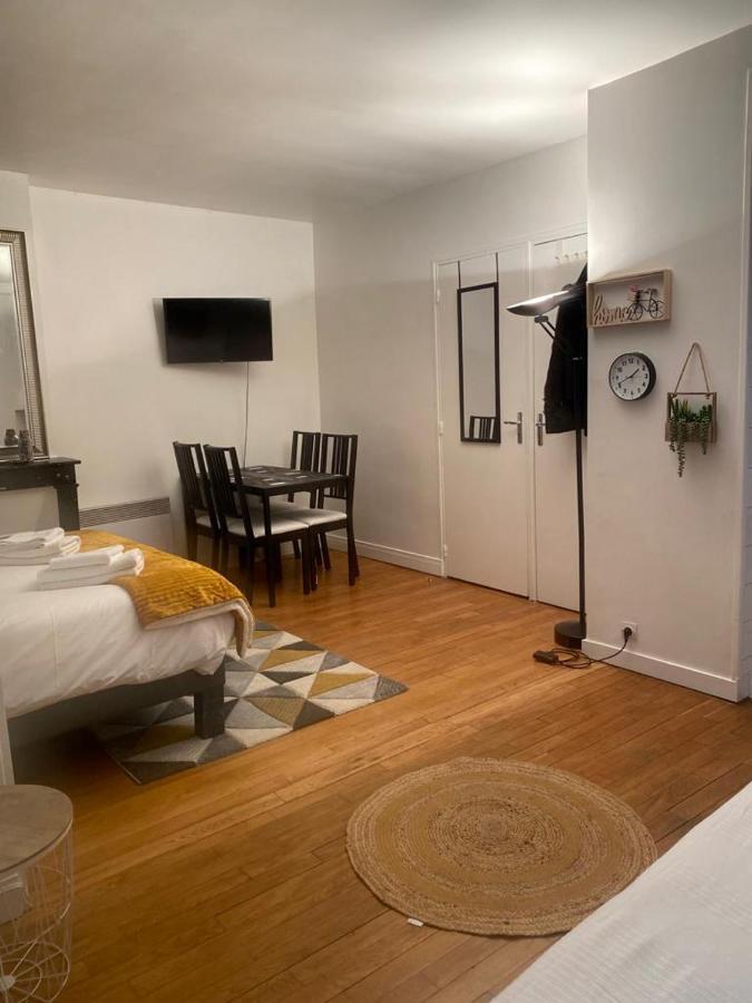 Jolie Appartement A Paris Luaran gambar